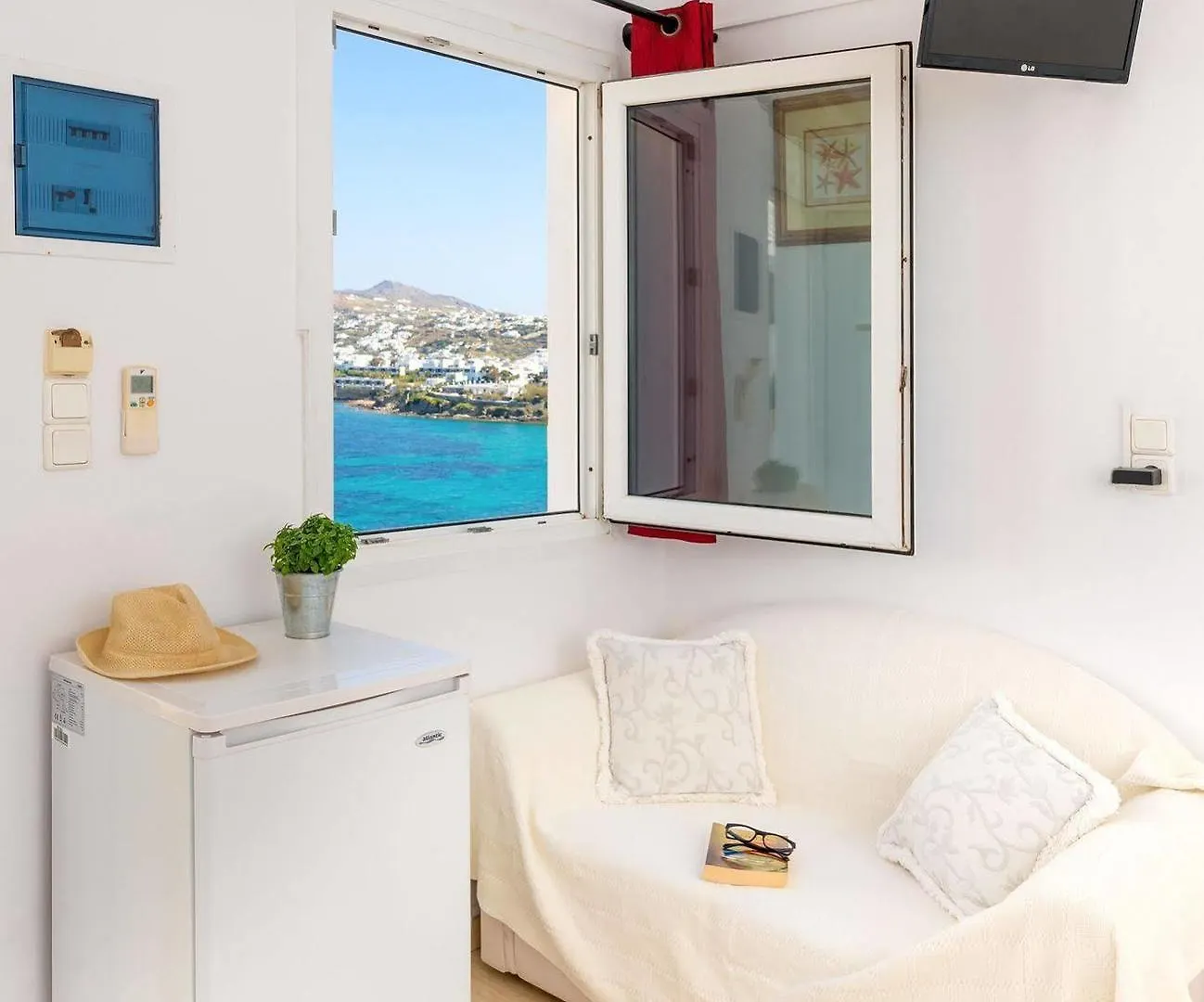 Akrotiraki Hotel Mykonos Town 2*,